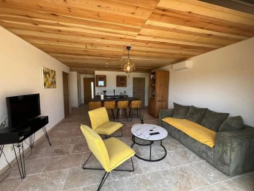 Bergerie Coasina Avec Piscine Et Vue Mer — Ventiseri
