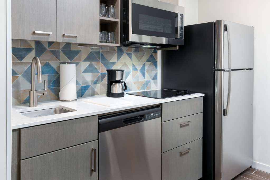 Hyatt House Orlando Airport - photo 30