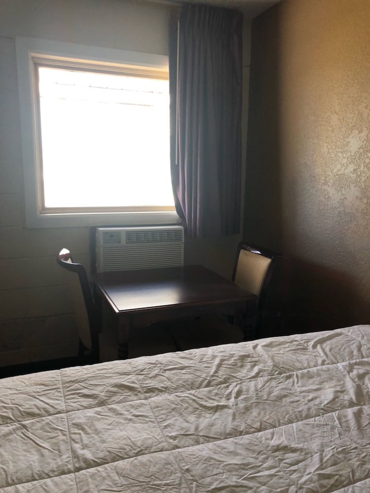 Triangle Inn Motel - carbon neutral hotel in Sparta