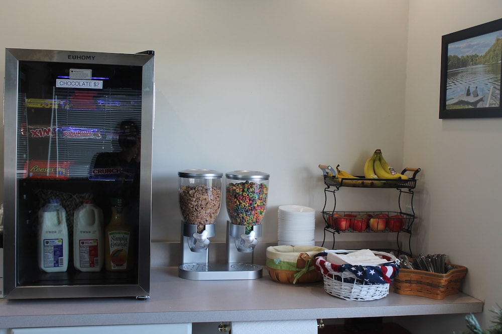 American Host Inn - photo 26