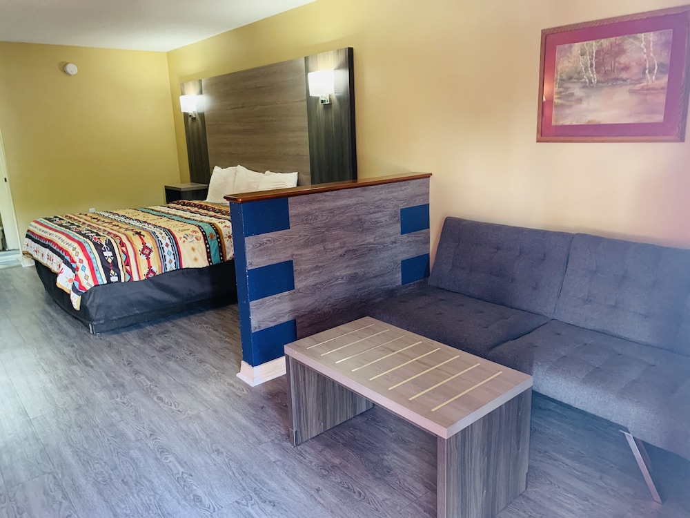 Log Cabin Inn - photo 6