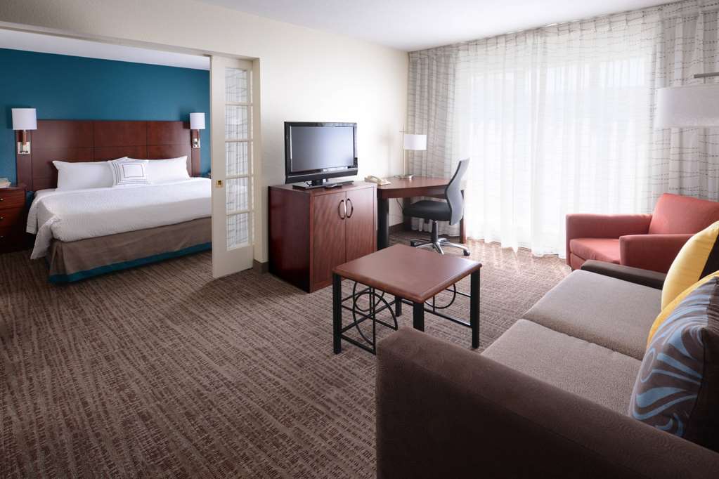 Sonesta ES Suites Dallas Medical Market Center - photo 4