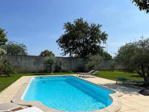 Villa charmante à Châteaurenard avec piscine privée — 4-Star Luxury Hotel in Chateaurenard, France
