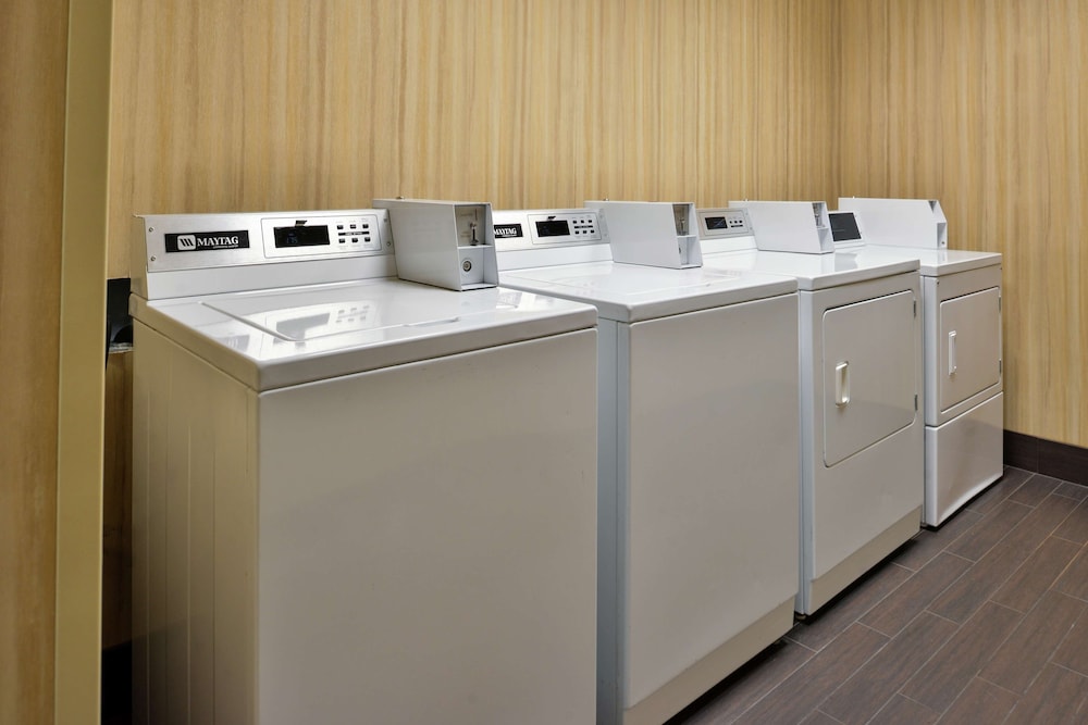 Hampton Inn Idaho Falls Airport - photo 32