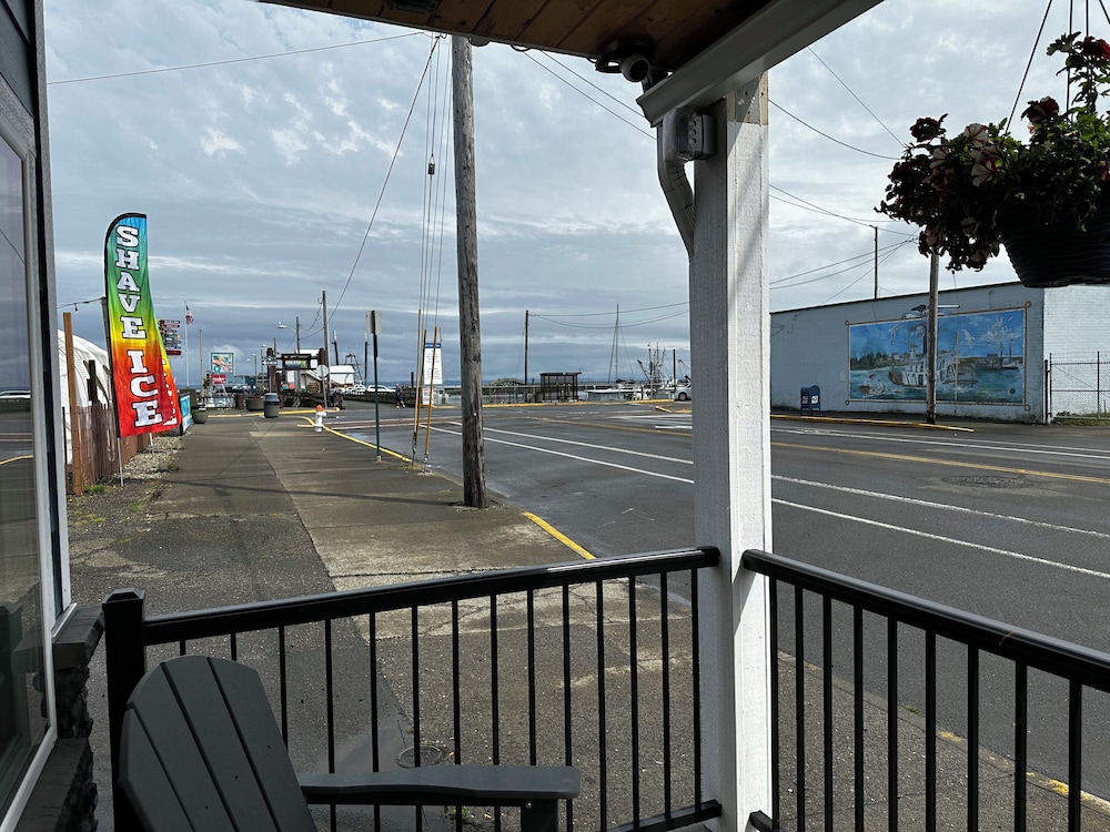 Dock Street Inn - photo 77