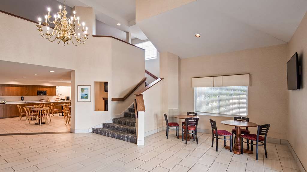 Charlevoix Inn & Suites SureStay Collection by Best Western - photo 6