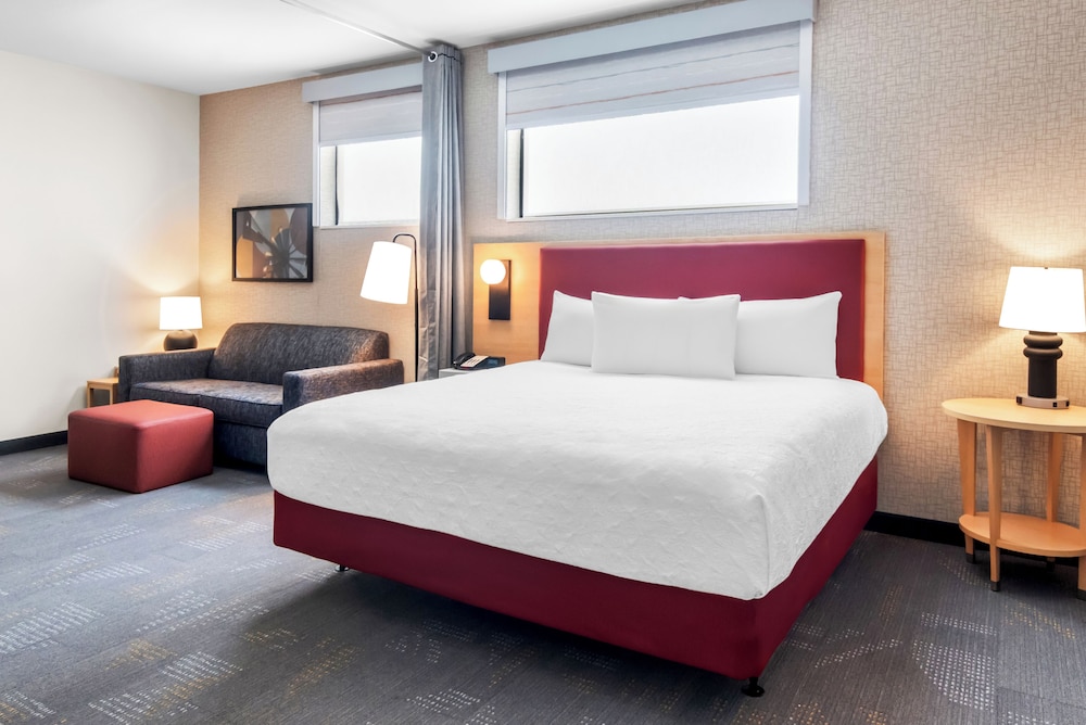 Home2 Suites by Hilton Dallas Grand Prairie - photo 10