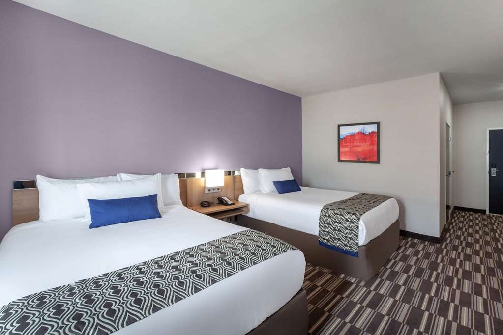 Microtel Inn & Suites by Wyndham College Station - photo 13