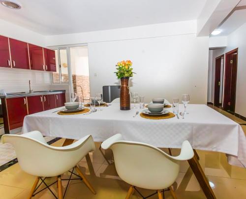 Caja Apartment A702 at Mango Court Wood Avenue Kilimani — 4-Star Luxury Hotel in Nairobi, Kenya