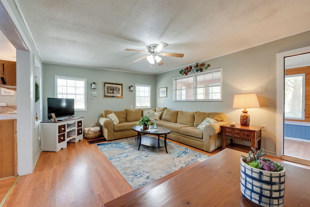 1 Mi to Fishing Pier: Apalachicola Bay Getaway — hotel in Eastpoint