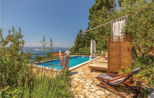 Holiday Home Mimice 21 With Outdoor Swimmingpool — 4-Star Luxury Hotel in Omis, Croatia