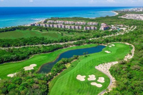 MAREAZUL Beachfront Apartment 2BR Private Pool Casa Áncora — 4-Star Luxury Hotel in Playa Del Carmen, Mexico