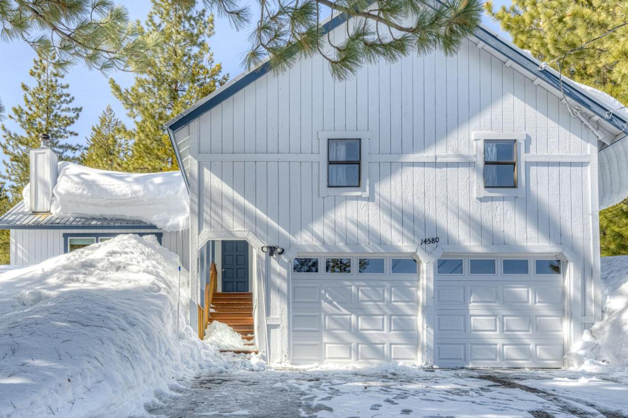 The Big White Cottage — 4-Star Luxury Hotel in Truckee, United States