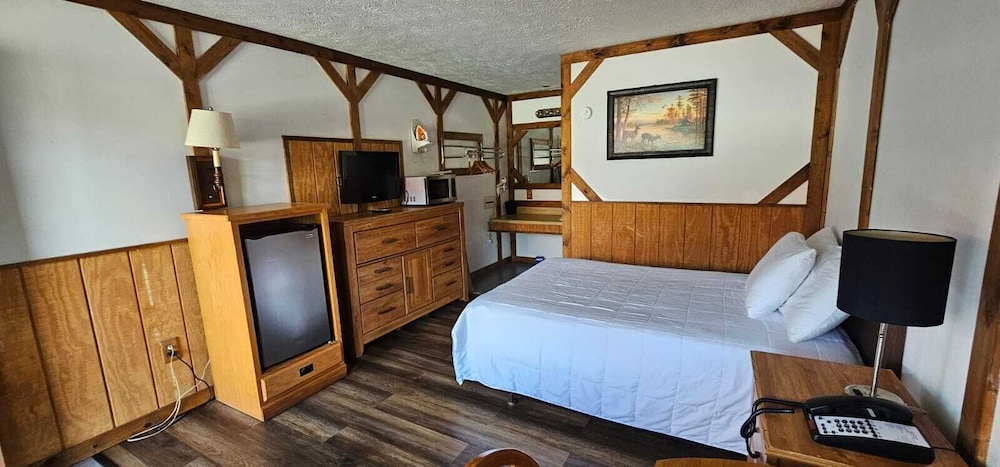 Beverly hills inn - photo 13