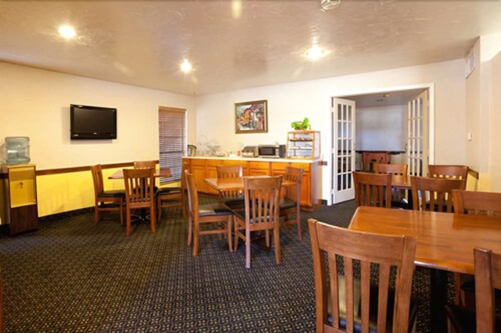 Weatherford Heritage Inn - photo 12