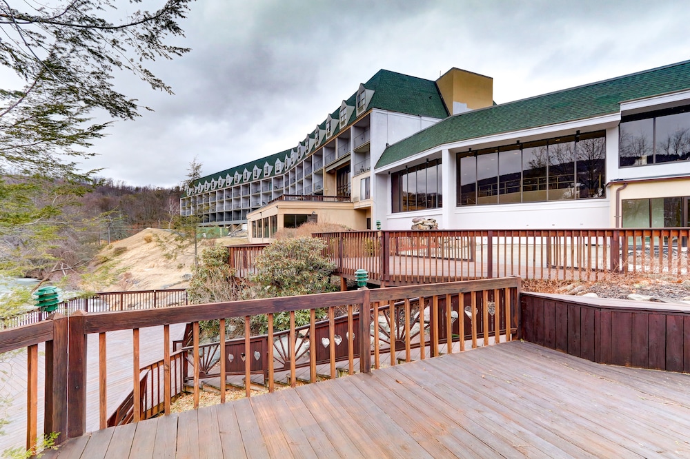 Chateau Resort & Conference Center - photo 35