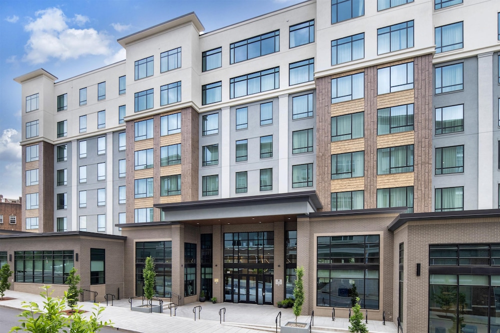 Embassy Suites By Hilton Asheville Downtown - photo 85