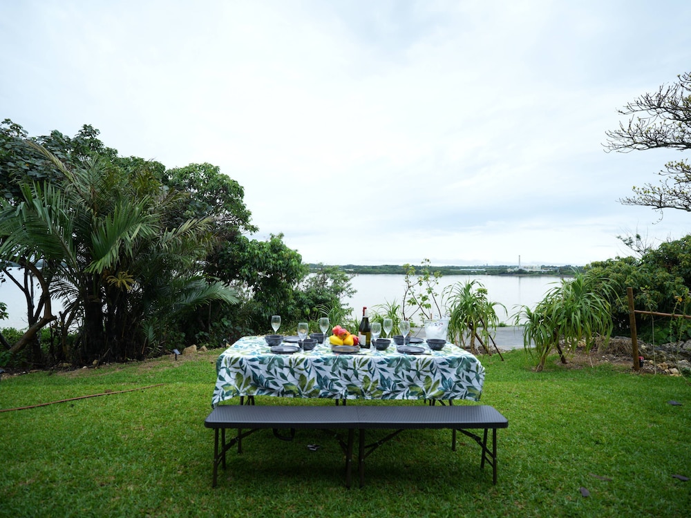 Bayside Villa Miyako Island Miyakojima — 4-Star Luxury Hotel in Miyakojima, Japan