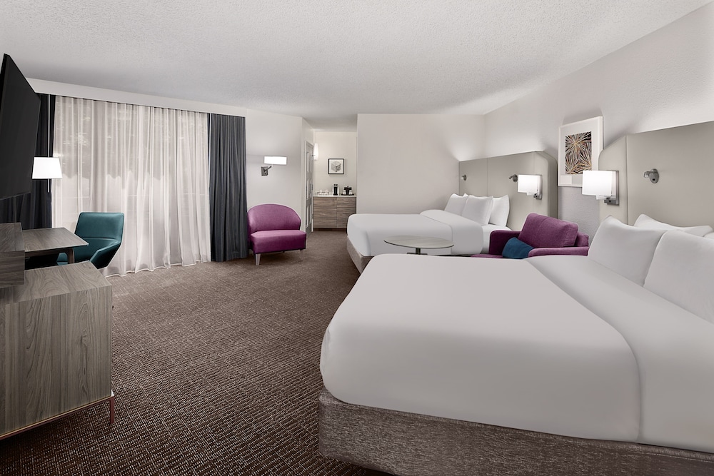 Crowne Plaza Atlanta Perimeter at Ravinia by IHG - photo 17