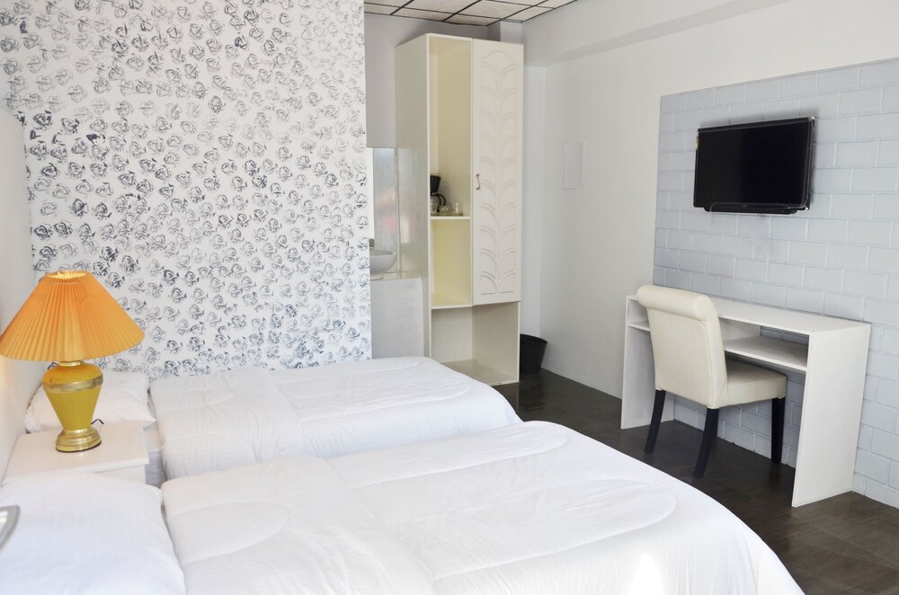 Grand Peninsula Suites — Balanga — photo 5
