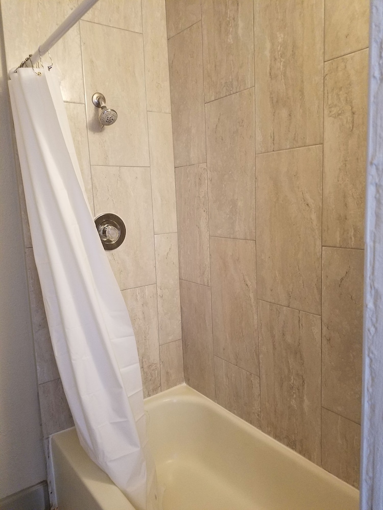 Harmony Inn and Suites - photo 19
