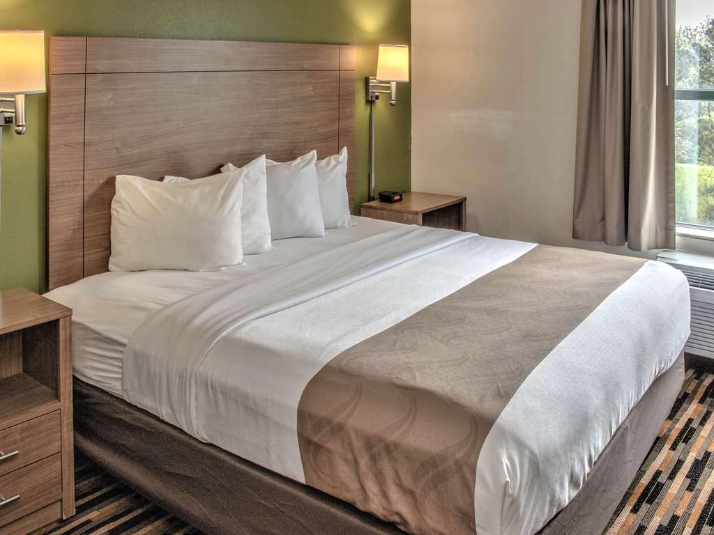 Quality Suites Lake Wright Norfolk Airport - photo 22