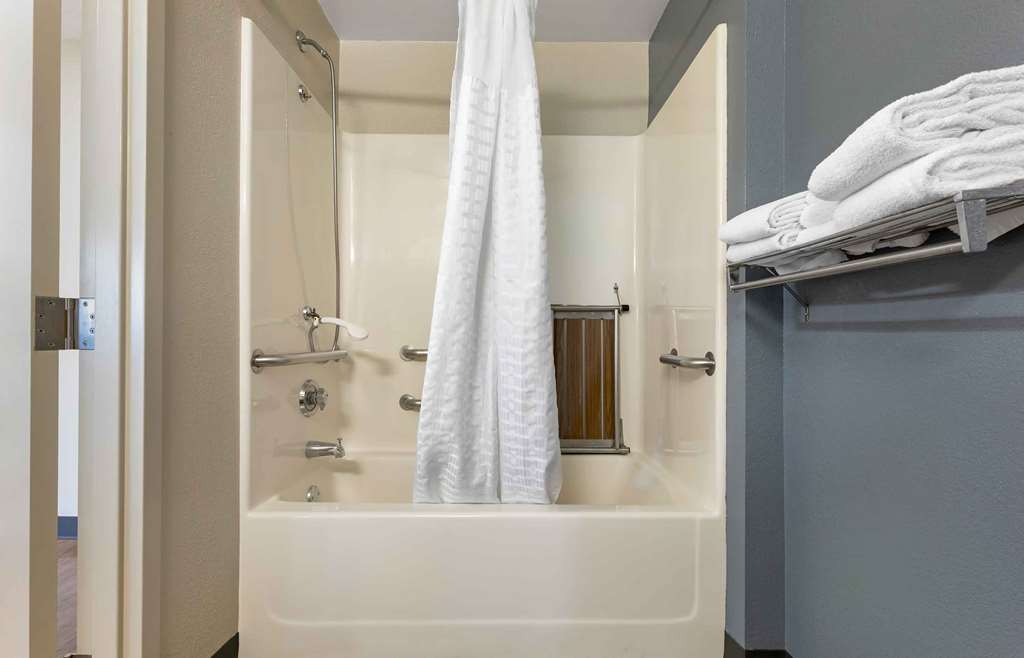 Extended Stay America Select Suites Chicago Hanover Park - photo 34