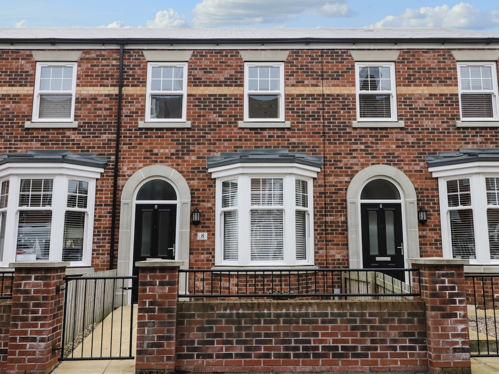 Stone's Throw - carbon neutral hotel in Filey