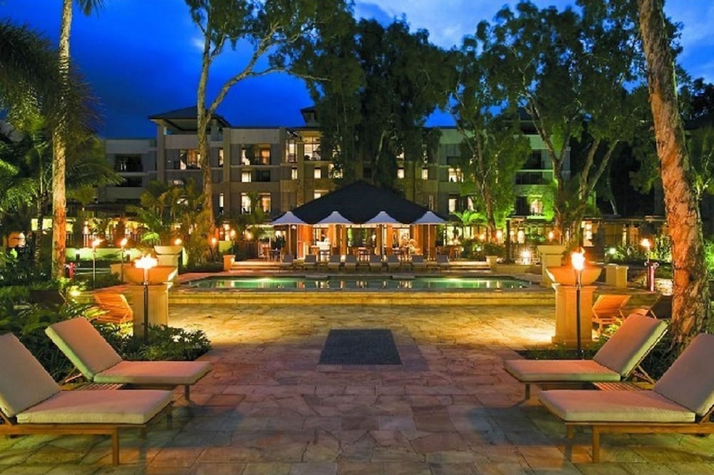 Sea Temple Palm Cove 2 Bedroom Luxury Apartment — 4-Star Luxury Hotel in Palm Cove, Australia