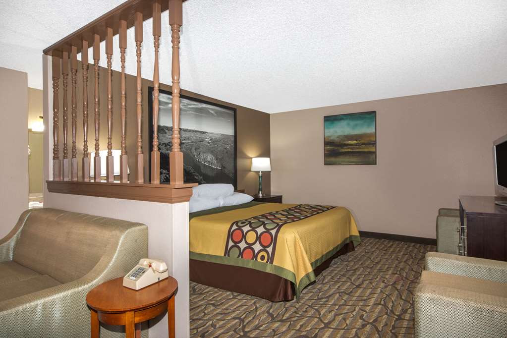 Super 8 by Wyndham Nampa - photo 13