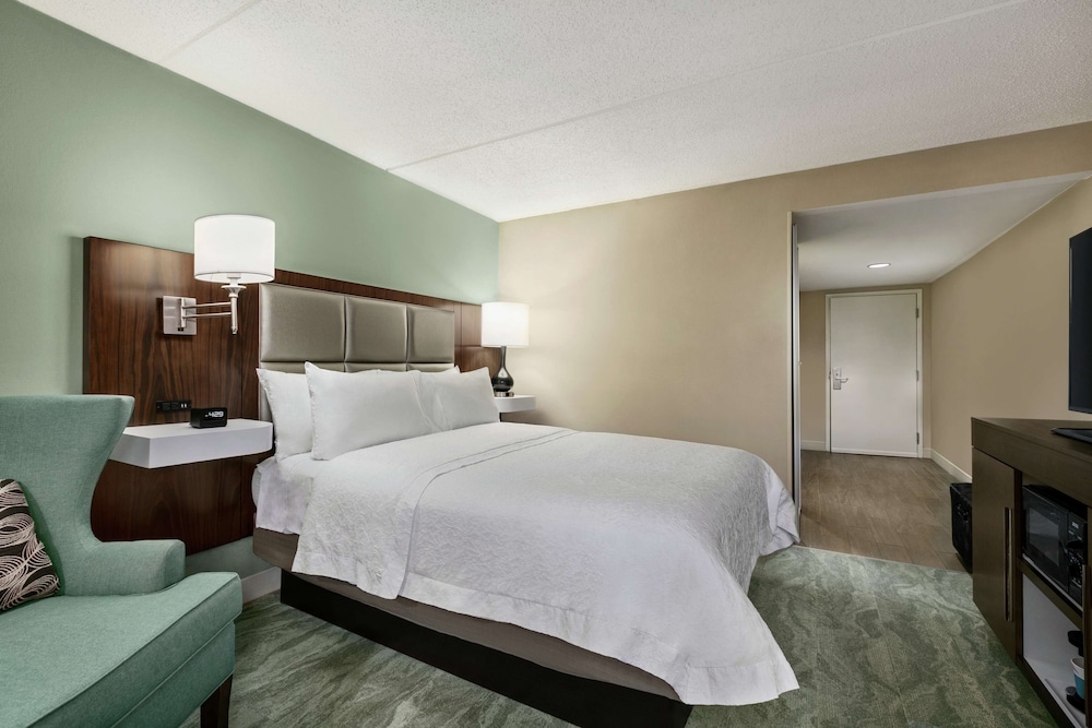 Hampton Inn by Hilton Richmond North Ashland - photo 23