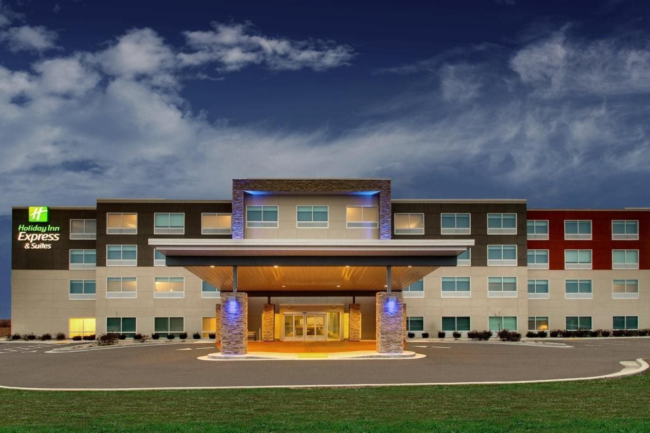Holiday Inn Express & Suites Mt Sterling North by IHG - photo 75