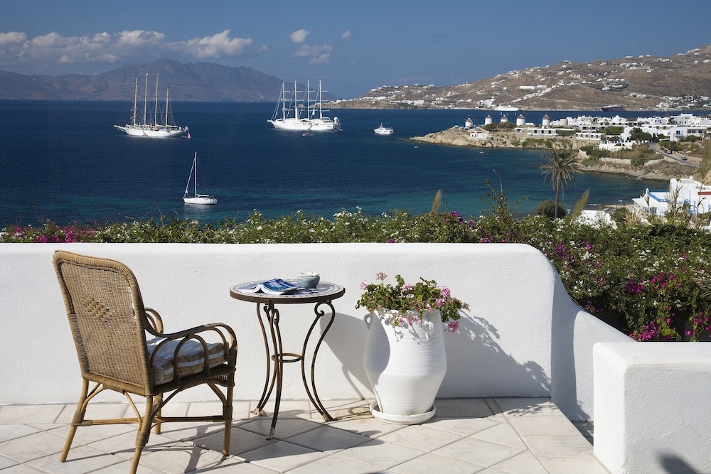 Villa Hurmuses — 4-Star Luxury Hotel in Mykonos, Greece