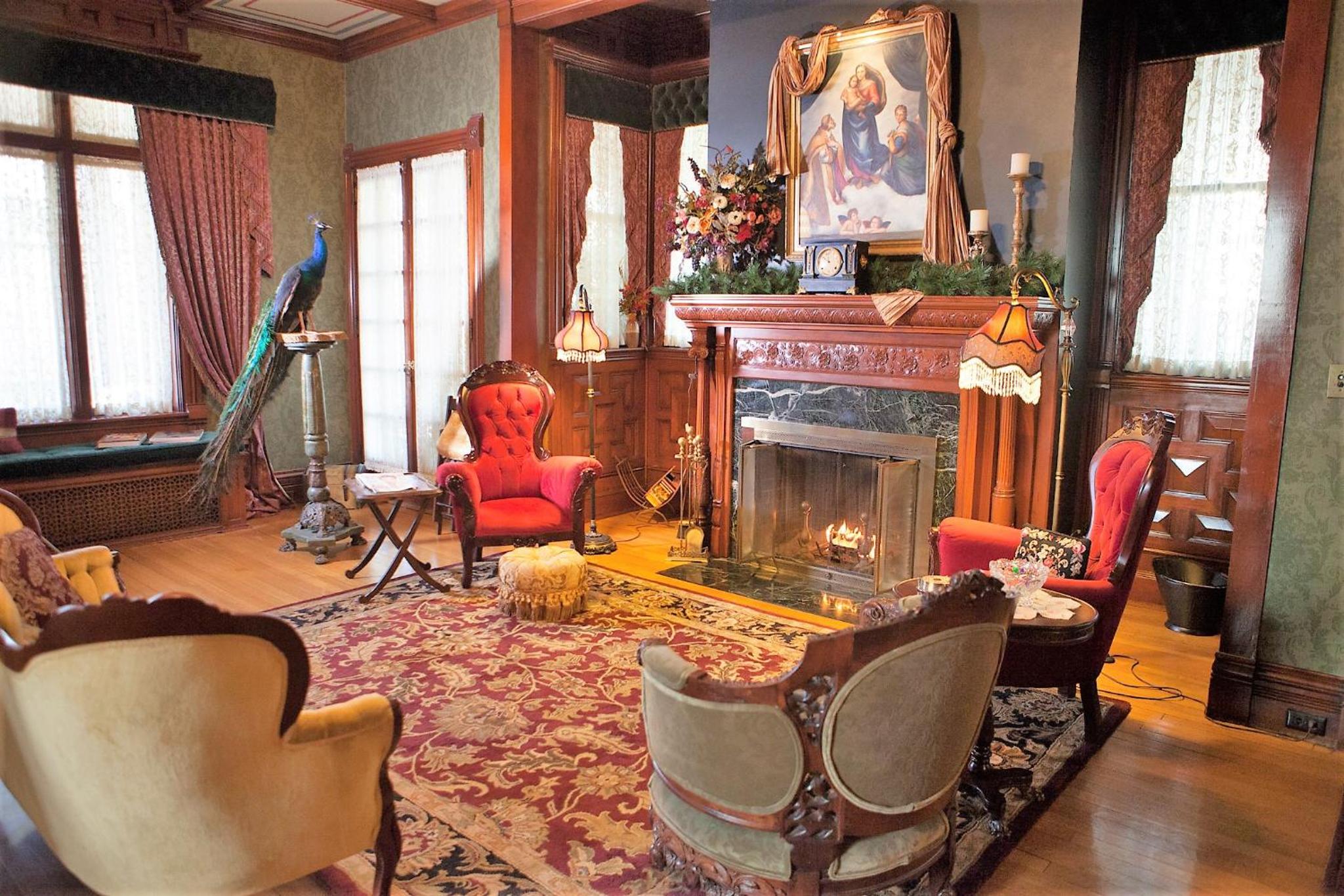Alexander Mansion Bed and Breakfast - photo 21