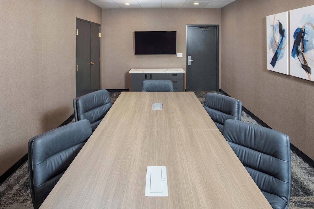 Four Points by Sheraton Appleton - photo 29