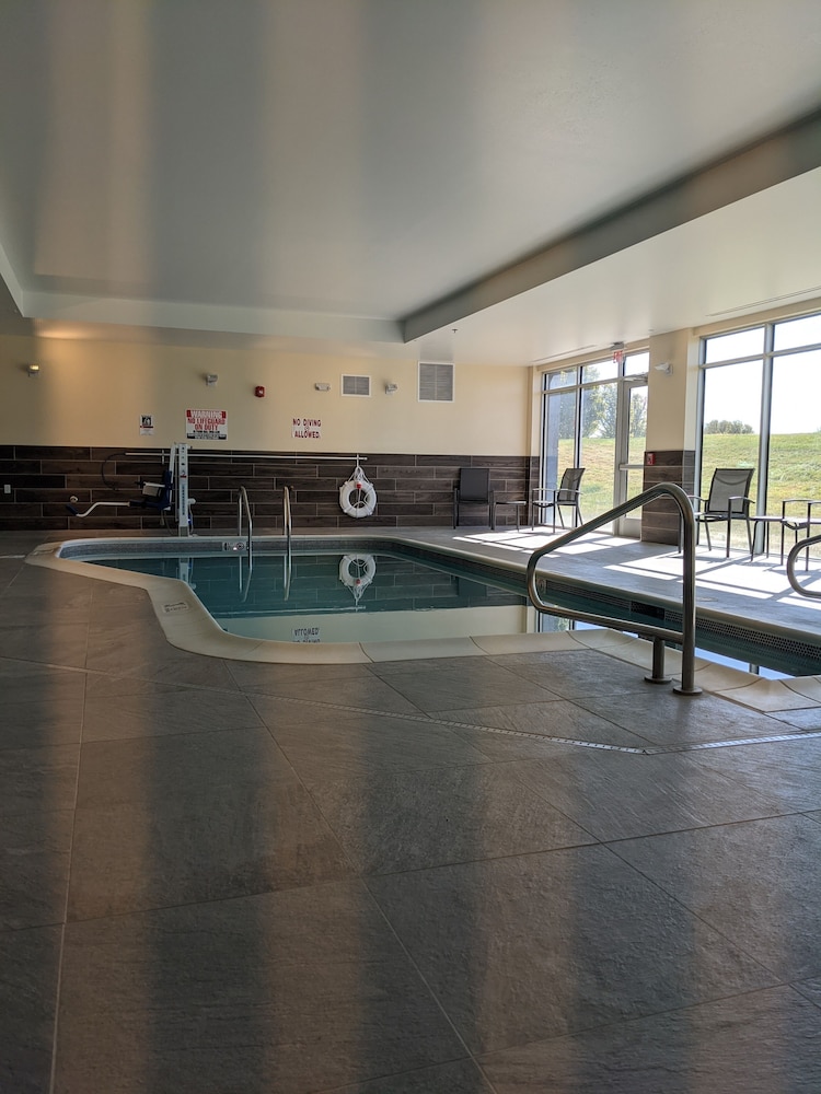 Fairfield Inn & Suites by Marriott Lincoln Crete - photo 16
