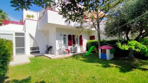 Appartamento Trilocale cod 483 — 4-Star Luxury Hotel in Marcelli, Italy