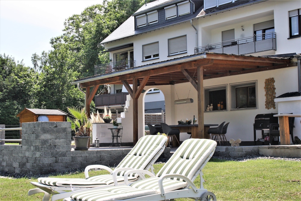 Ferienwohnungen Cella — 5-Star Luxury Hotel in Zell, Germany