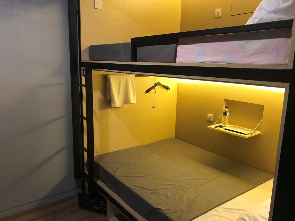 InnBox Capsule Hotel — Jember — photo 3