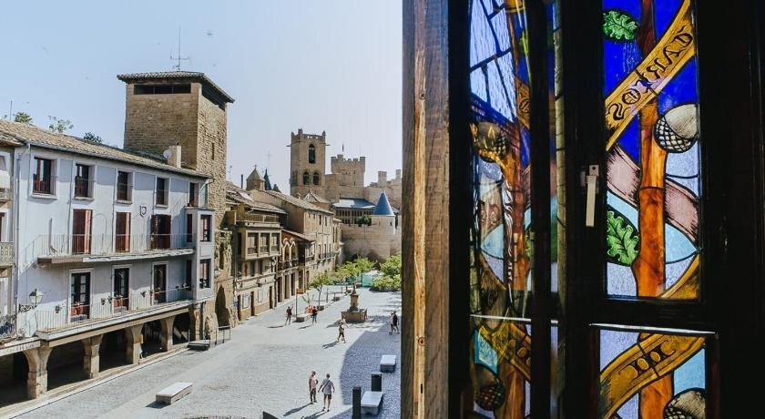 Hotel&Bar Ducay - carbon neutral hotel in Olite