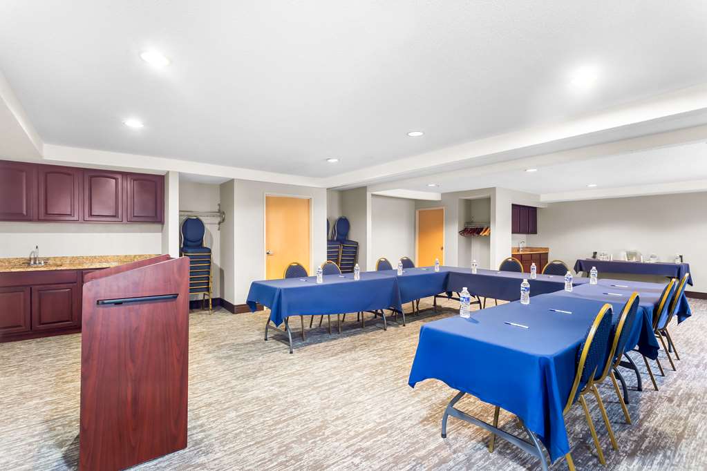 Best Western Oswego Hotel - photo 32