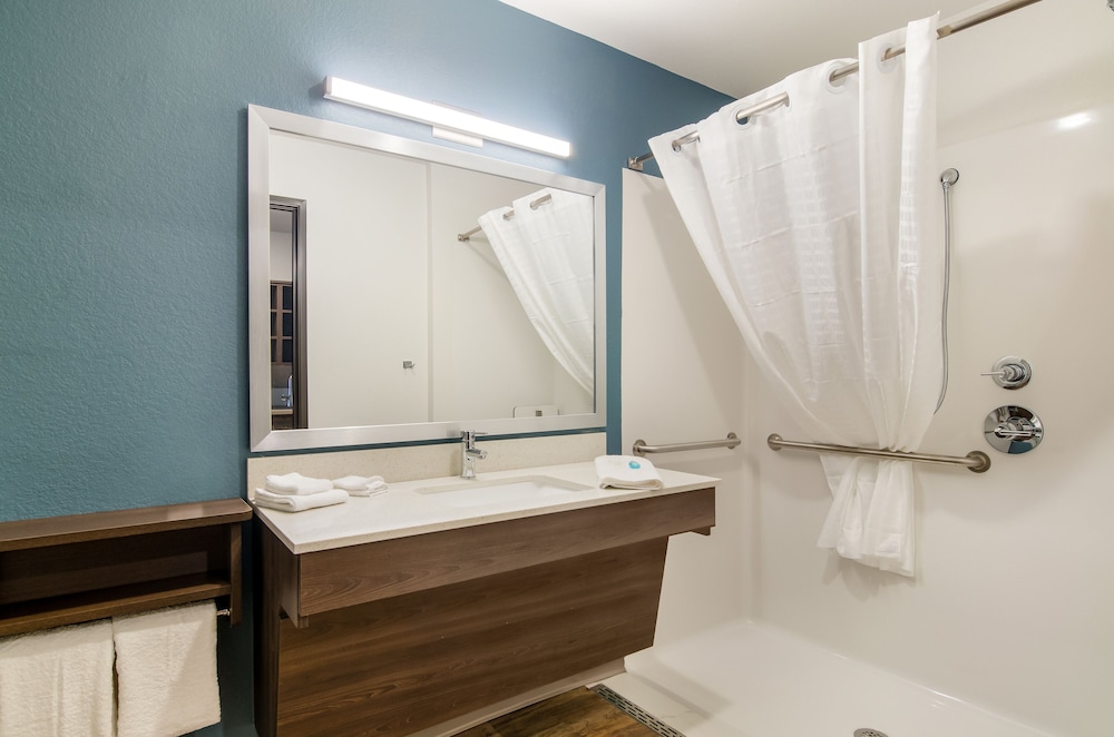 WoodSpring Suites Thornton North Denver - photo 23