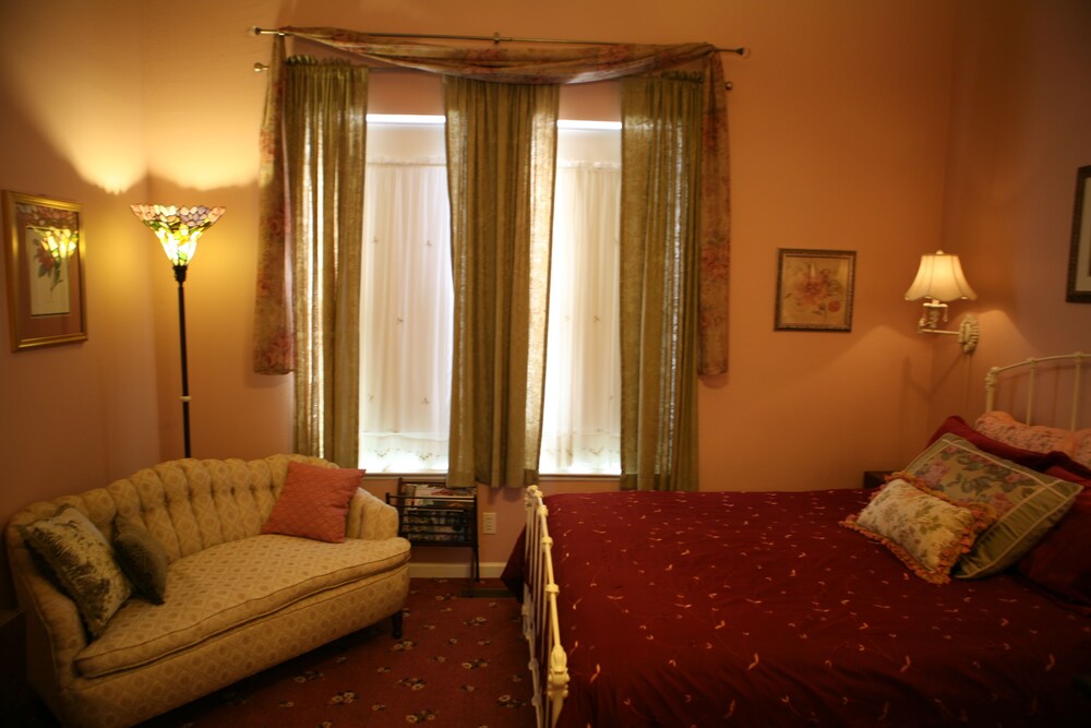 Pescadero Creek Inn - photo 9