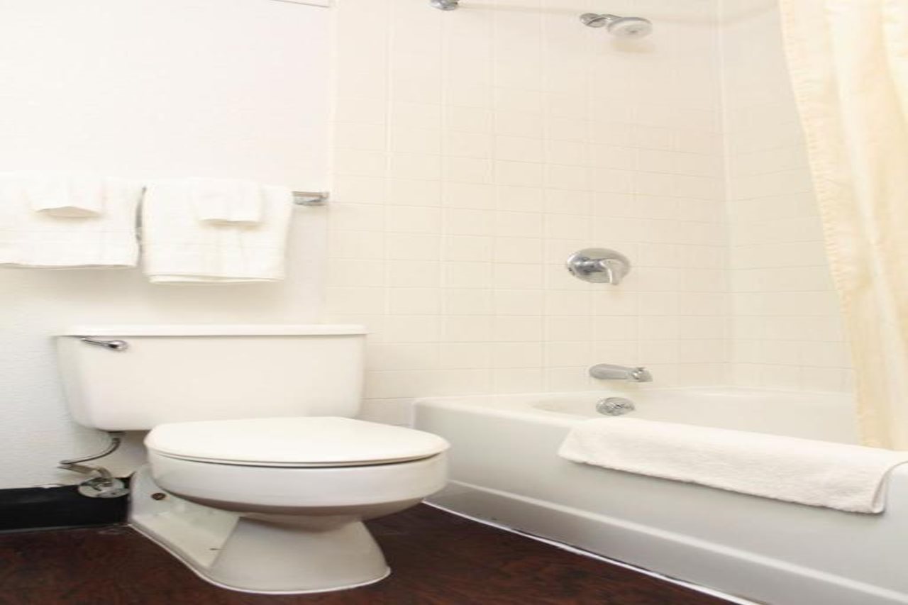 Travelodge by Wyndham Zanesville - photo 7