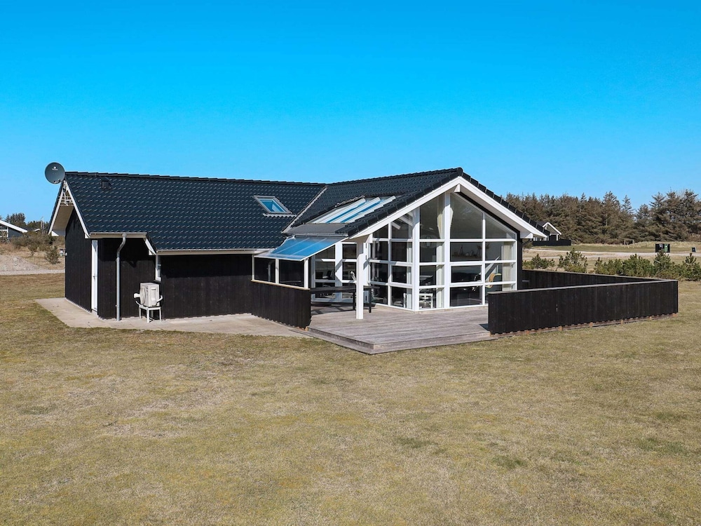 Luxury Spa Retreat in Lokken By Traum Ferienwohnungen — hotel in Lokken