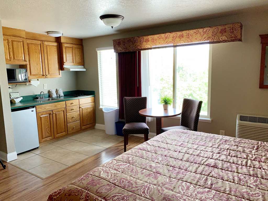 Stratford Inn - photo 2