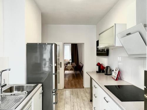 Design Apartment Parking Kingsize Bett 2x Bad Zentrum — 4-Star Luxury Hotel in Hannover, Germany