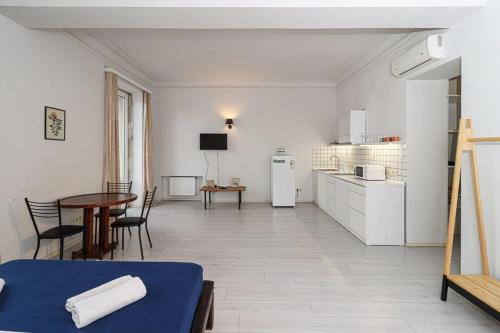 Super Central and Cozy Apartment Next to Stamba