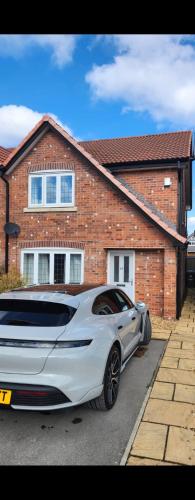 Moorgreen - carbon neutral hotel in Bircotes