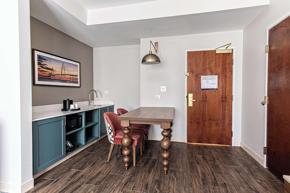 Hampton Inn & Suites Charleston West Ashley - photo 20